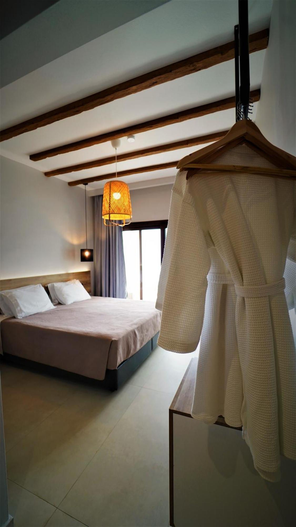 Enjoy Lichnos Bay Village, Camping, Hotel And Apartments Parga Ngoại thất bức ảnh